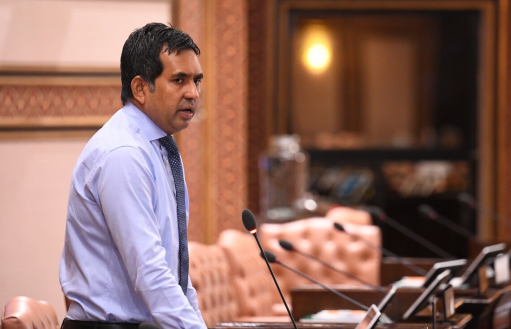 Thahugeegu kurumugai haassa ukulhuthah beynun kurumuge gavaaidhu muraajaa kuran govaili massala beyru kollaifi