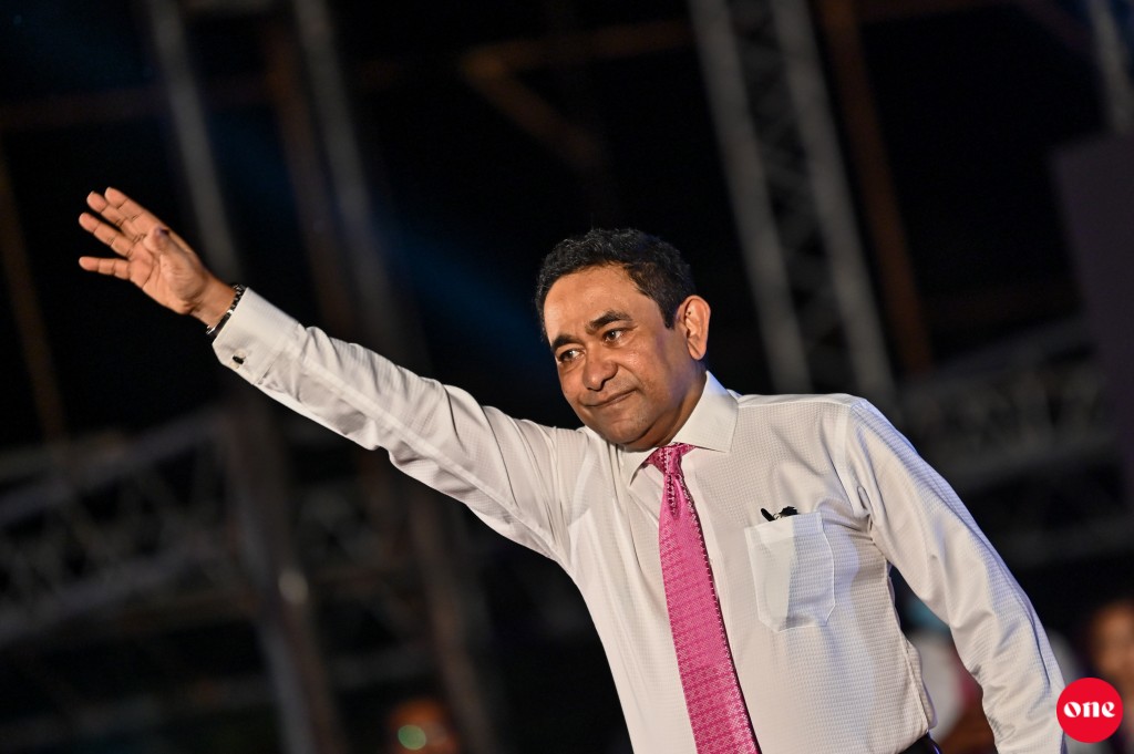 Muizzu ah ithurah thaeedh koh, 2vana buru kaamiyaabu kohdhinumah Yameen edhivadaigenfi