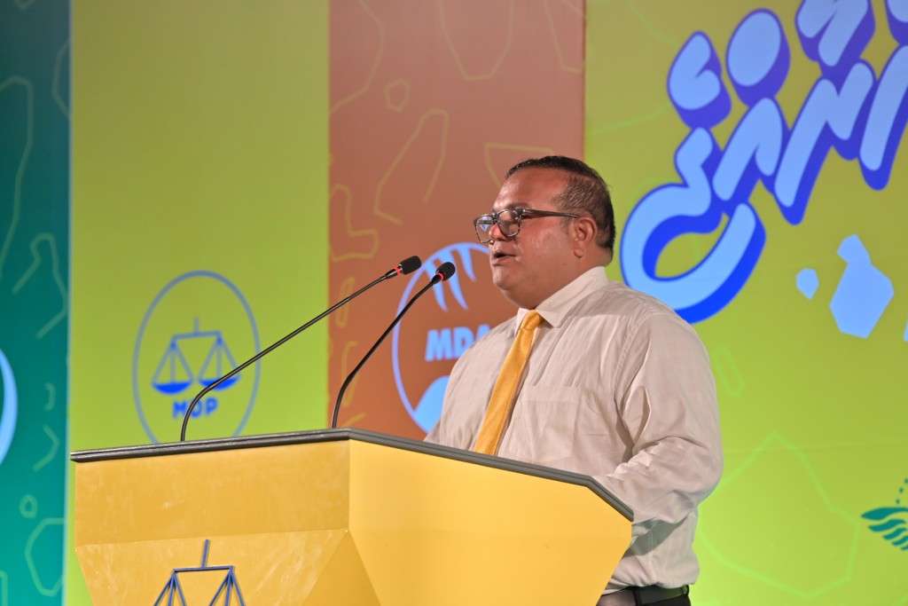 Aslam, Raees ah: Ihulaastheri kamaa medhu fukehge shahkeh ufedhey minvaruge ehves kameh nufehnaane