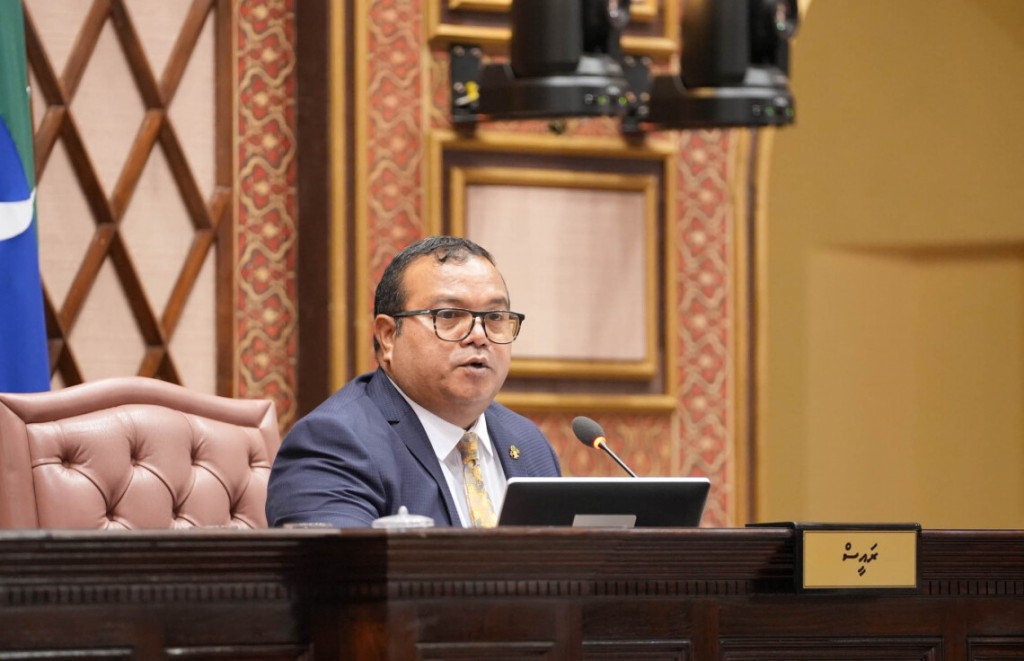 Evves sarukaarakaa behey gothun Majilis in kuraa evves thahugeegakah huraheh naalhaanan: Aslam