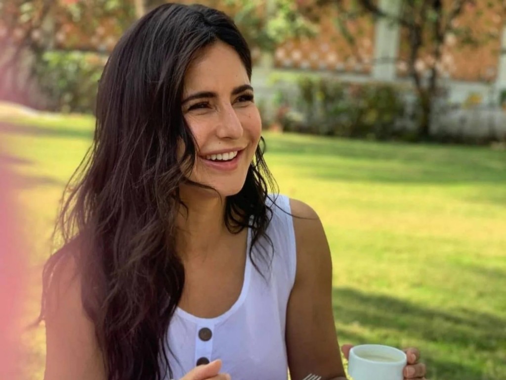 Firimeehaa Vicky Kaushal nulai Katrina Kaif Raajjeygai