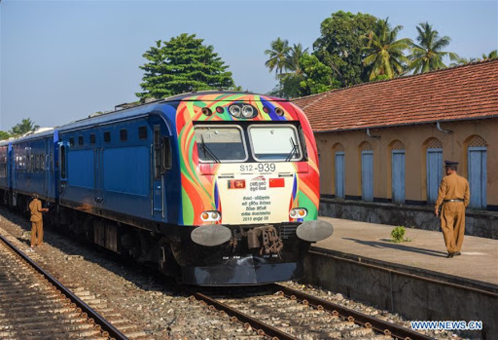 China in ufahdhaa rail ge baithah Lanka ge rail driverun boycott kuranee