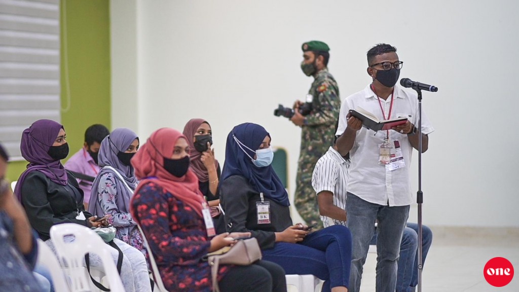 Noosverikamuge hahgah huras neylhey gothah amalu kuran govaalaifi