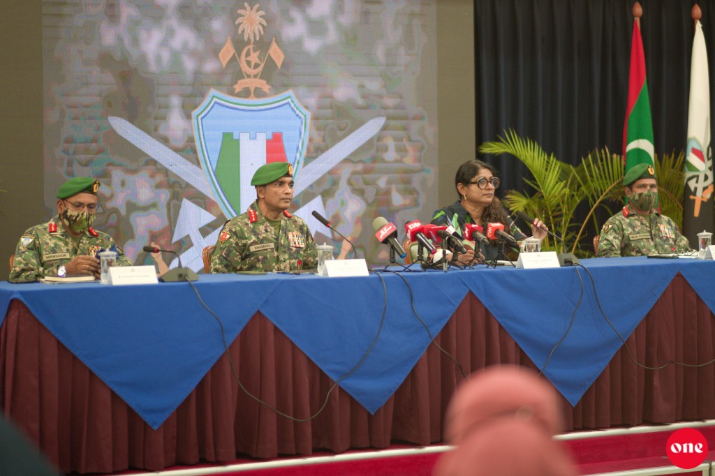 #OnePhoto: Raees Nasheed ah dhin hamalaa aa gulhigen sifain beyhvvi press
