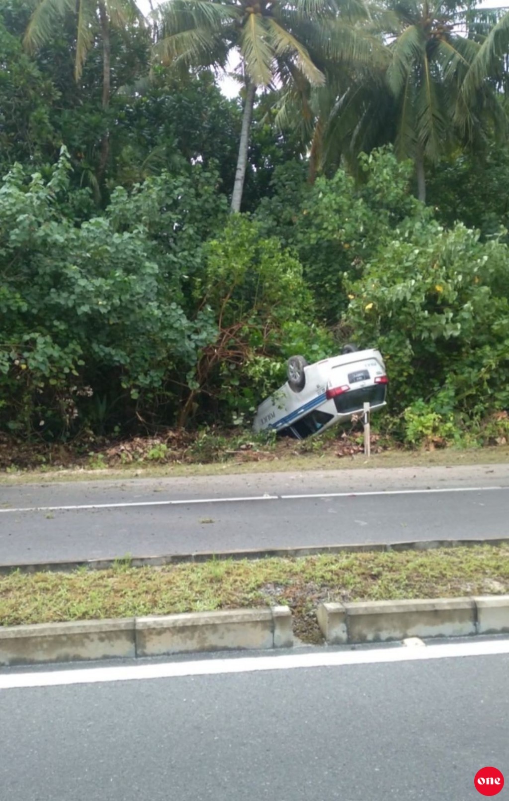 Police vehicle rollover on L. Gan Highway