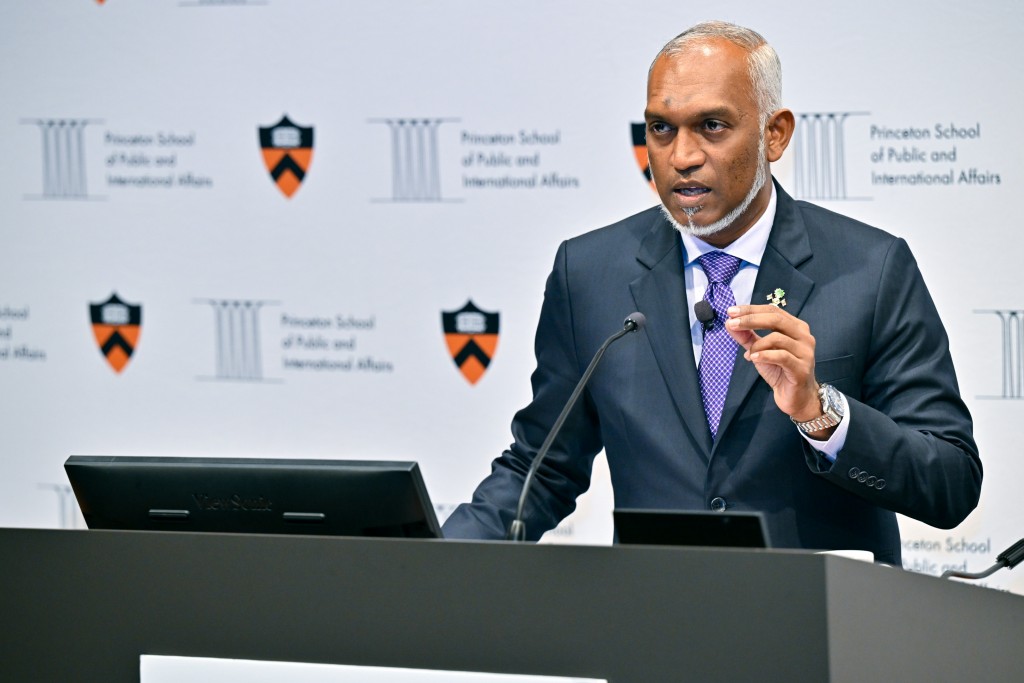 Princeton University gai Raees thagureereh, dhekkevee Raajjeyge tharageege ge kaamiyaabee ge vaahakafulhu!