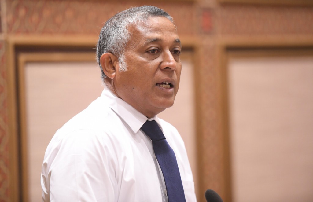 Gavaaidhu gazette nukurumakee, Minister Aslam gaanoonaa hilaafuvun, fiyavalhu alhaane kamah dheken: Nasheed