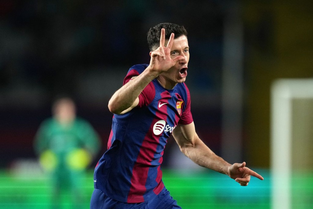 Lewandowski ge hattrick aaeku Barca in Valencia balikoffi