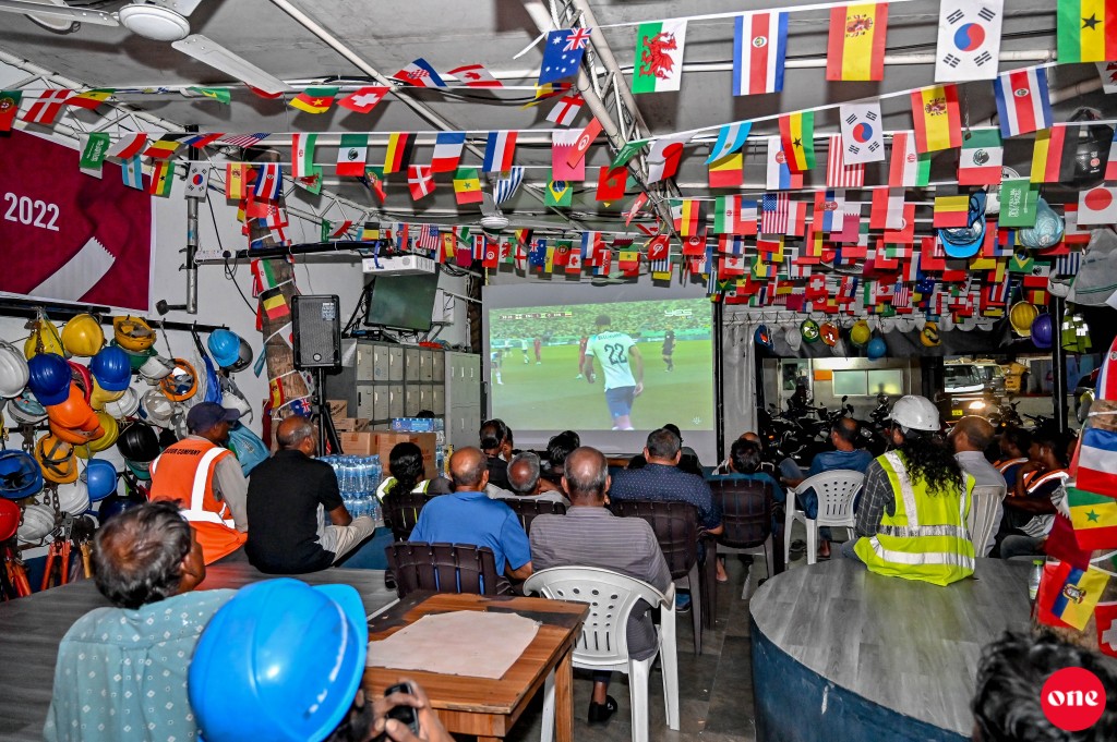 One Photo: World Cup ge foari Male' ge eki sarahadhuthakun