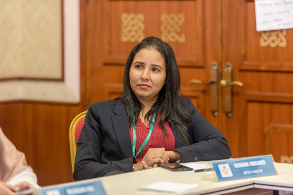 Musaara hingaa hogothah Nishama aai Shiyaama suspension gai haiy mas