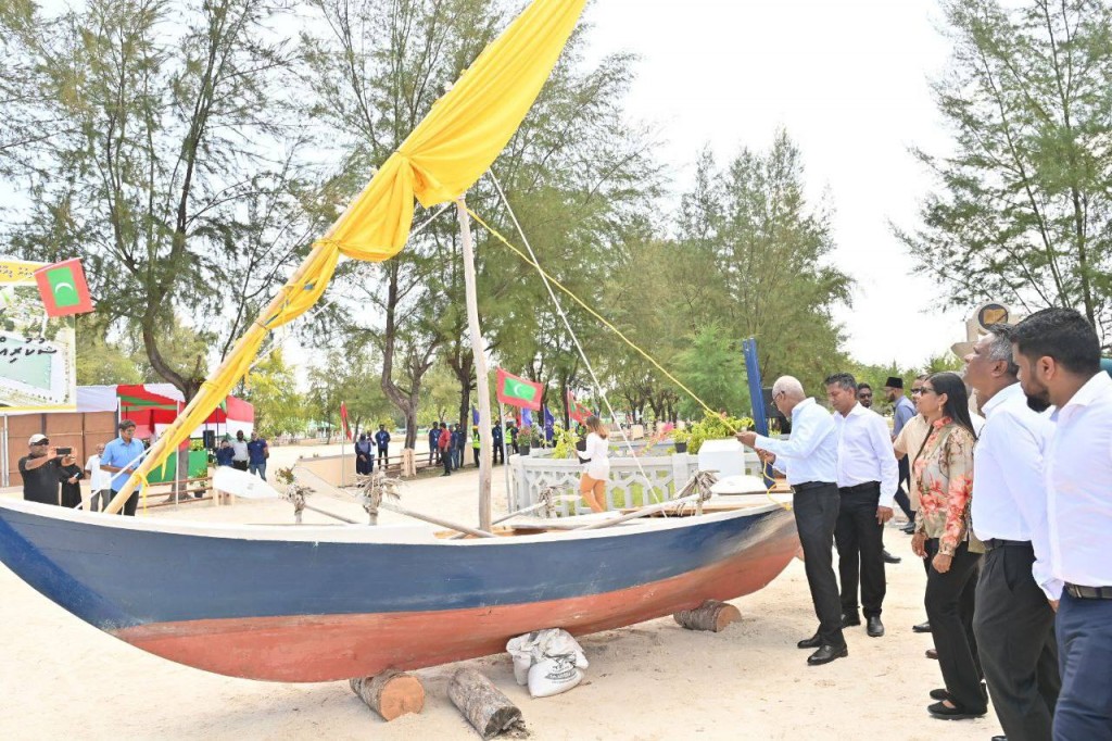 Meedhoo bandharu Raees hulhuvai dhevvaifi
