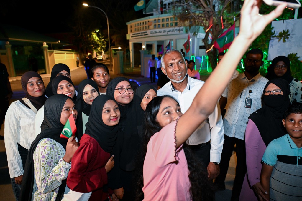 Dhuniye ah kurimathivefaivaa gonjehunthakun araigathumah anhen scienceverin muhinmu: Raees