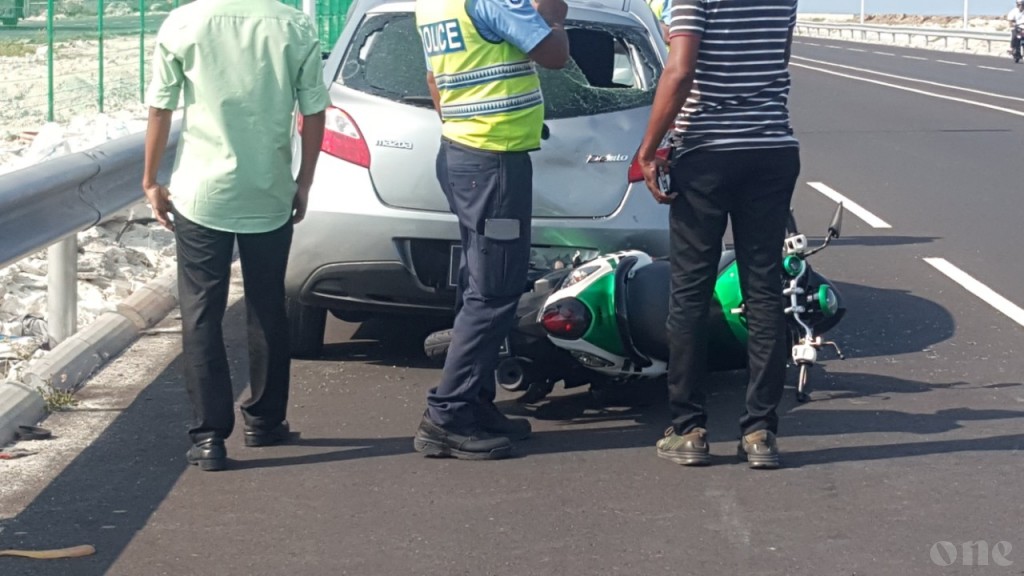Policeman injured during accident on bridge