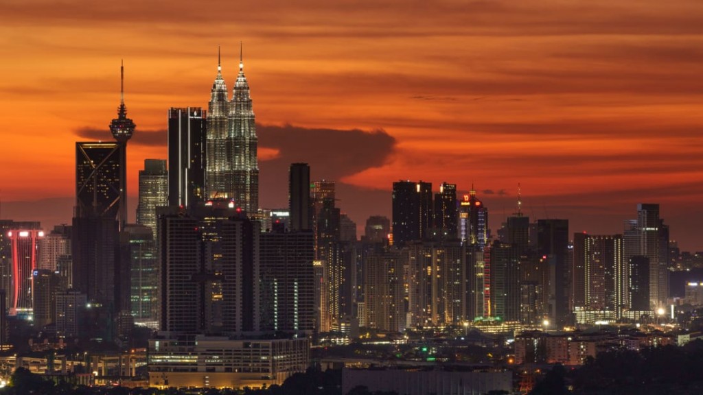 Malaysia will reopen its borders to international visitors by January 1