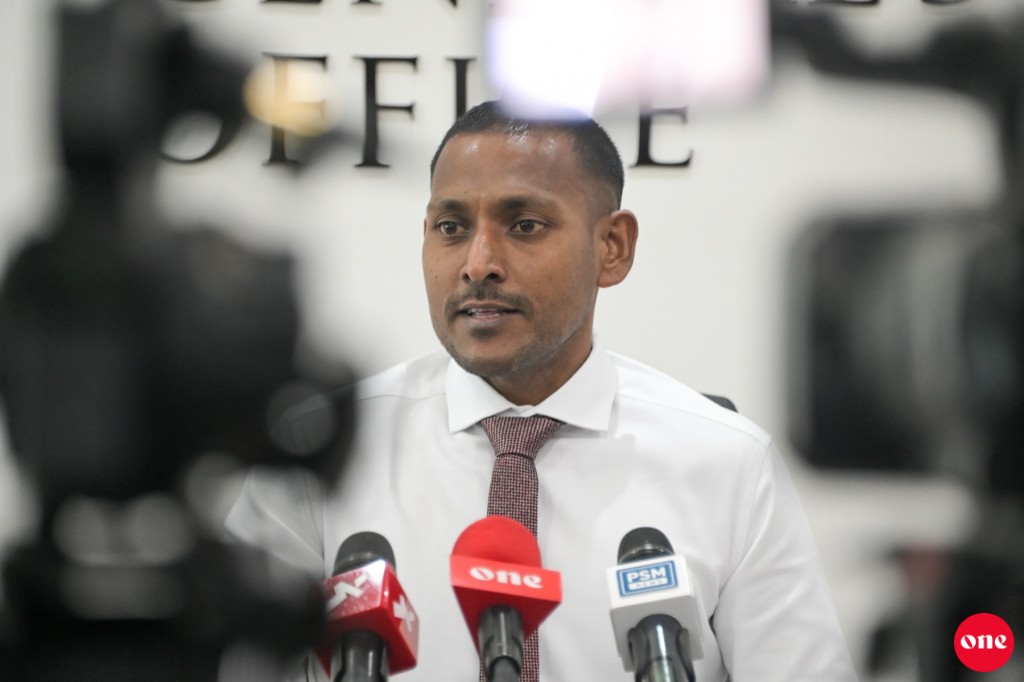 Maa faseyhain kankan saabithuvaa gothah ves gaanoonu thah huregen nuvaane, balance eh ornan jeheyne: PG