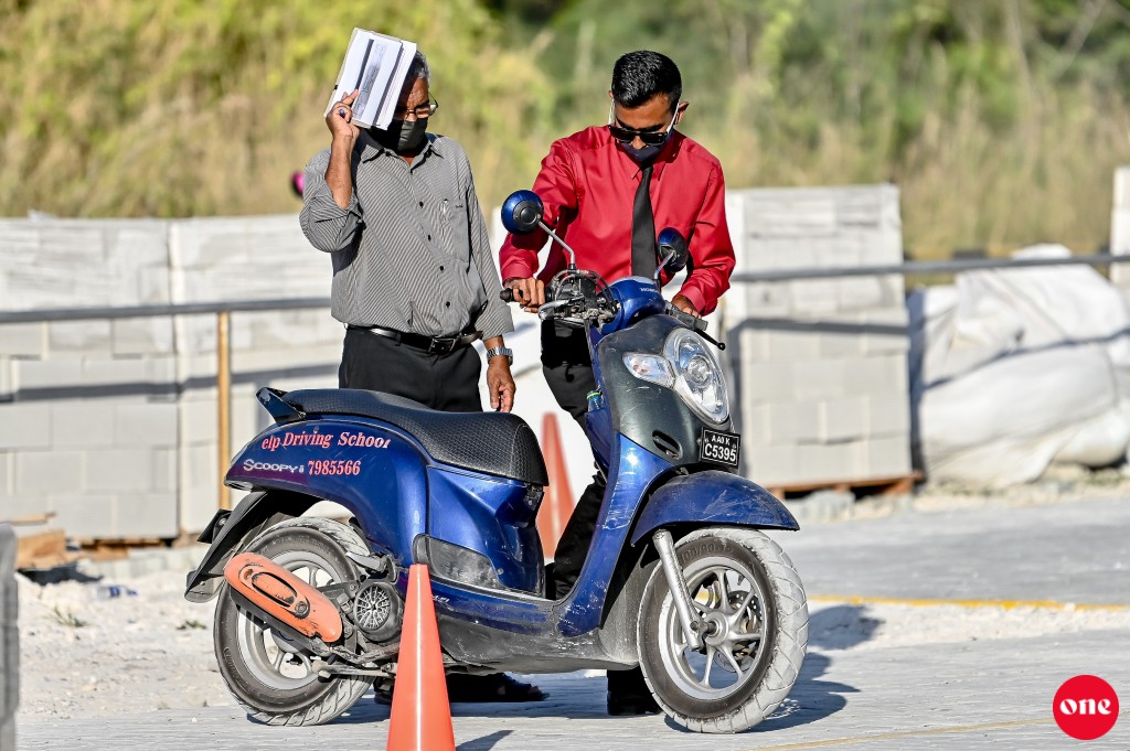 Driving license nagan theory imthihaanah dhen dhaan jeheynee Transport Ministry ah
