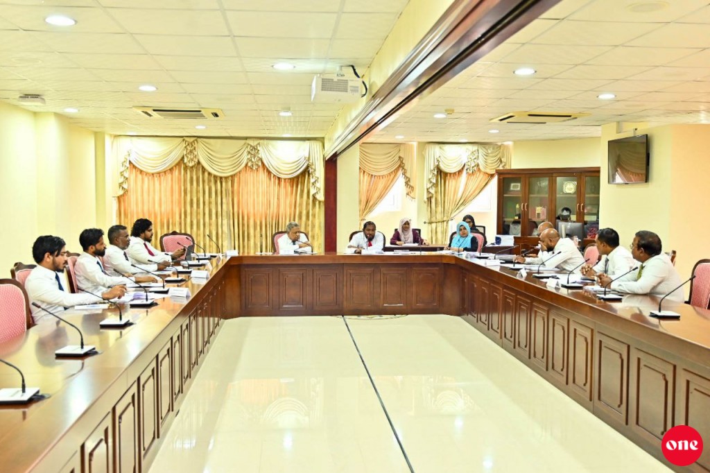Governor vaki kurumuge kurin, Finance Minister ah ehbaarulun  dhevvithoa balanee