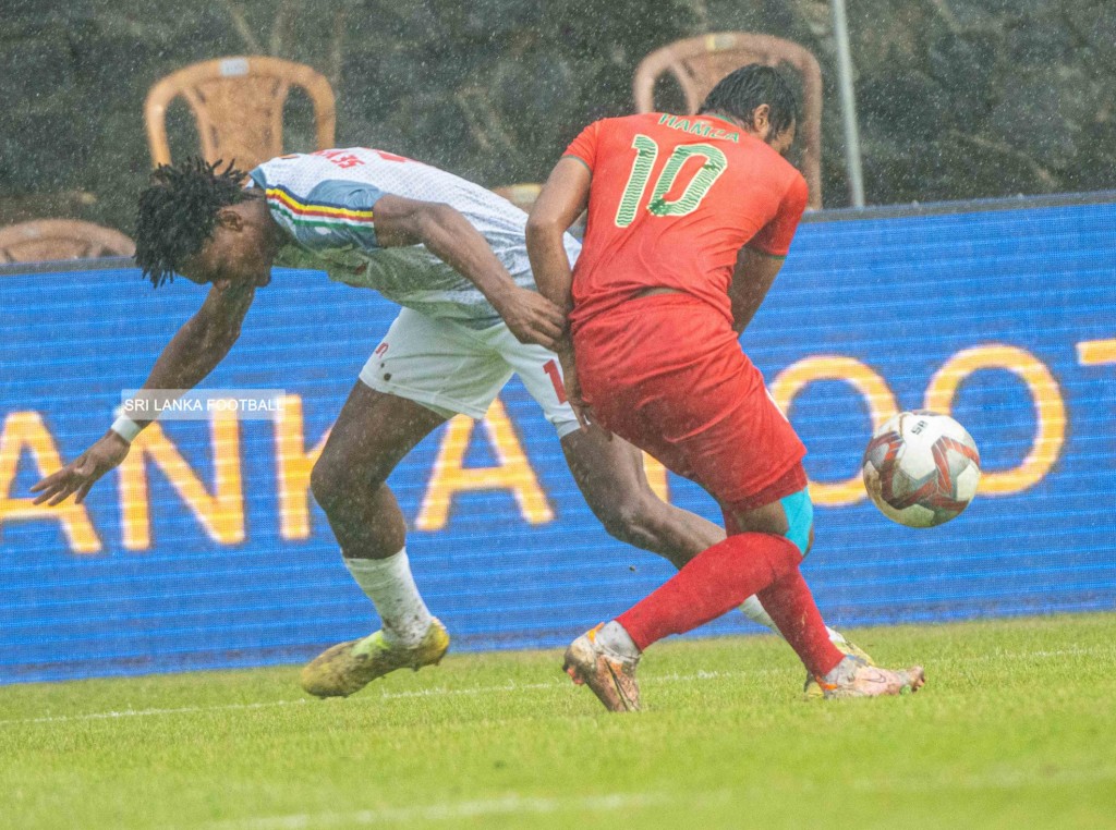 Adey ah ''hadi'' raiyy card eh, Seychelles athun molhu nuvevi Raajje kataifi