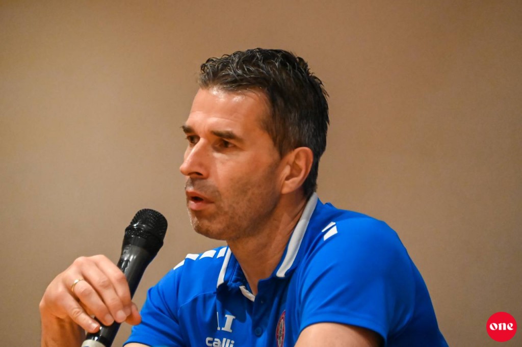 Lebanon enme muhinmee dhekunu Asia football thajuribaakollun!