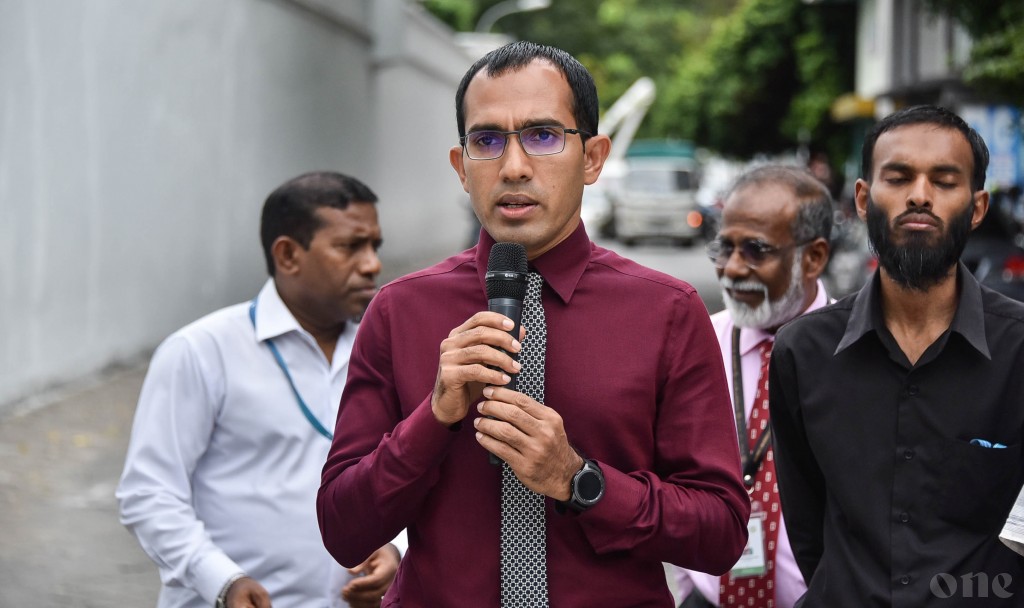 Cabinet ge vazeerunnahves hiyaalu faalhukurumuge minivakameh neiy: Maleeh