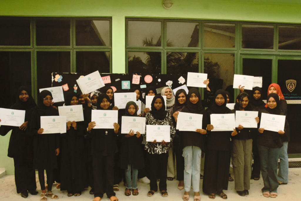Girls to code Dhihdhoo edition ninmaalaifi