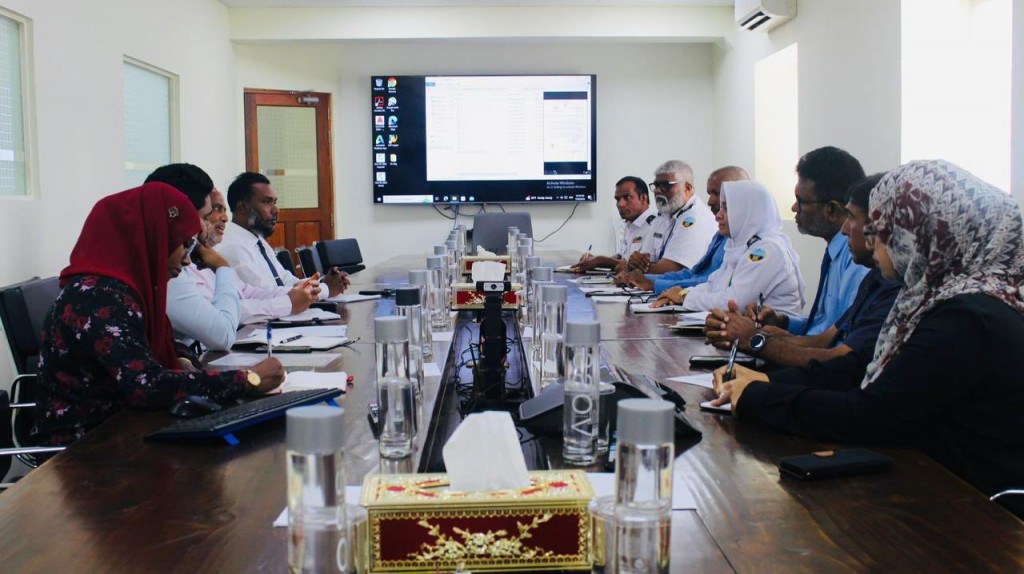 100 flat dheyne kamuge yageenkan sarukaarun dheefi: Customs