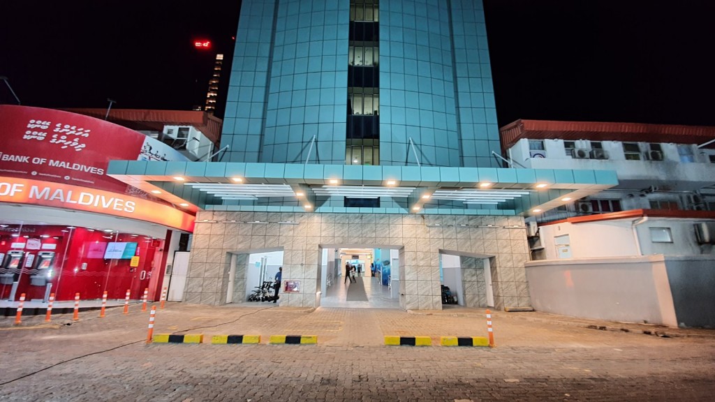IGMH ge main gate kurimathygai MWSC in taxi stand eh hadhaifi