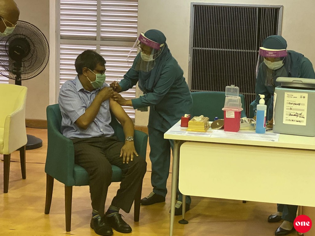 Uhthama fandiyaaru Muthasim Adnaan Covid vaccine jahssavaifi