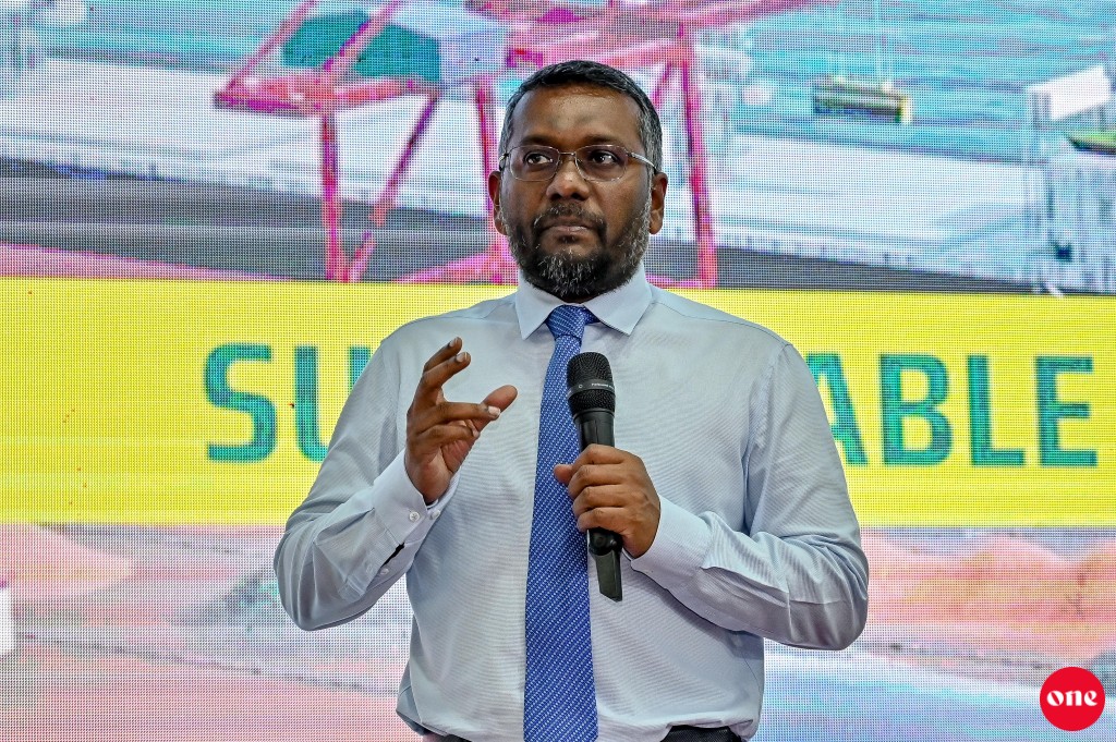 Alah libunu sarahahdhugai kureveyne iguthisaadhee kankann balaanan: Fayyaz