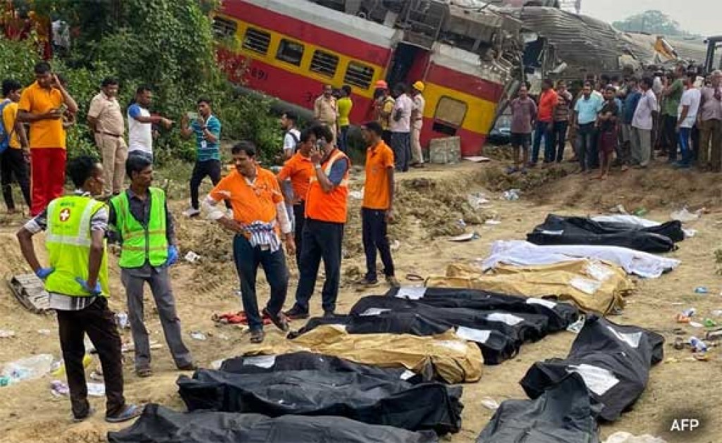 Odisha reylu accident: Gehllunu mamma hodhanikoh libunee maruvefaoii hashiganduge photo eh