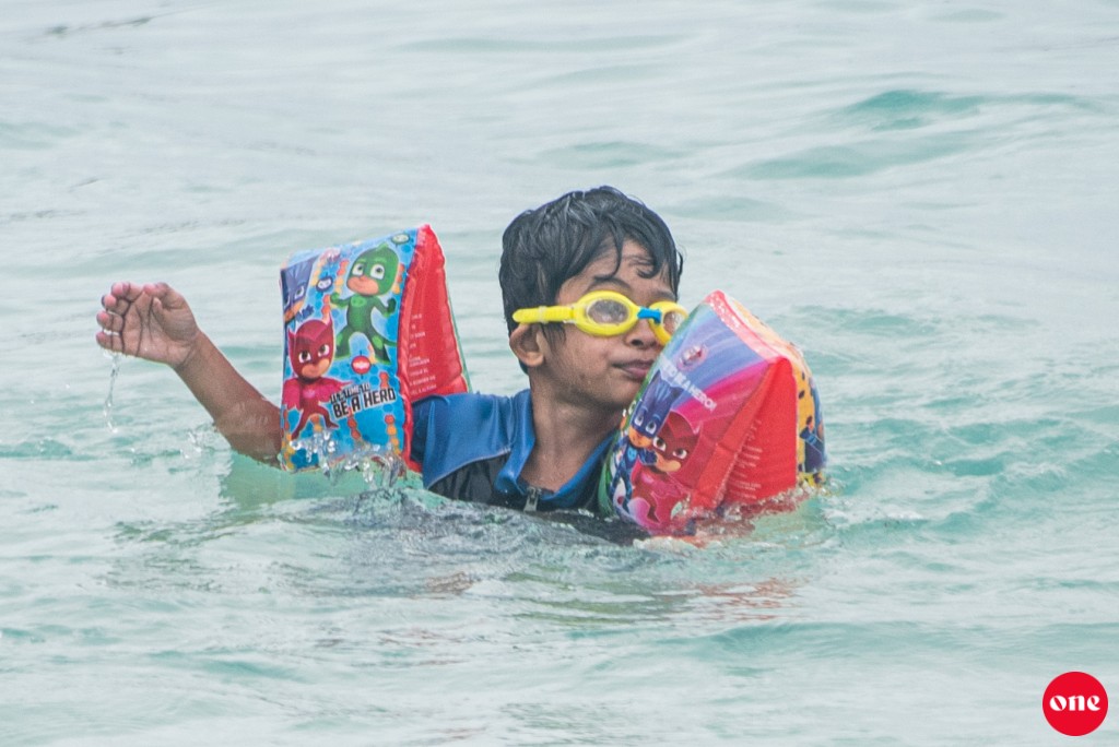 #OnePhoto: Gey bandhun veelli, majaa kollan enmen moodhah