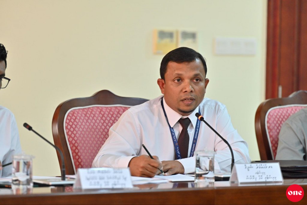 Faisaa chaapu kuran sarukaarah dhin huddhaige mudhdhathu ithuru nukurumah finance minister edhivadigenfi