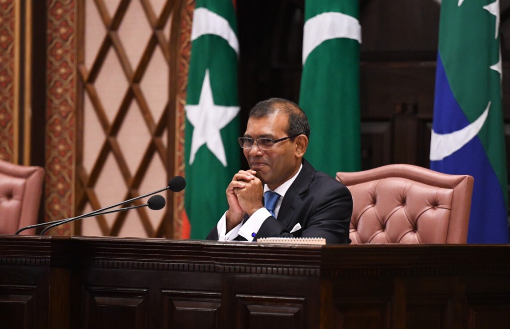 Loaiybaai hithuge ihusaasthah dhivehin hushahalhaa enme ishgee ehgothakee Music: Nasheed