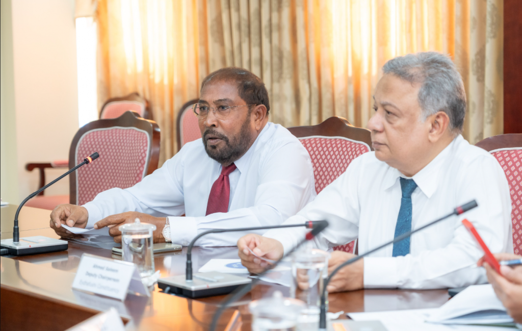 Iguthisoadhee mi haalathu genaee kuree sarukaaru thakun, mi sarukaarun e dhanee haradhu kudukuramun: Qasim