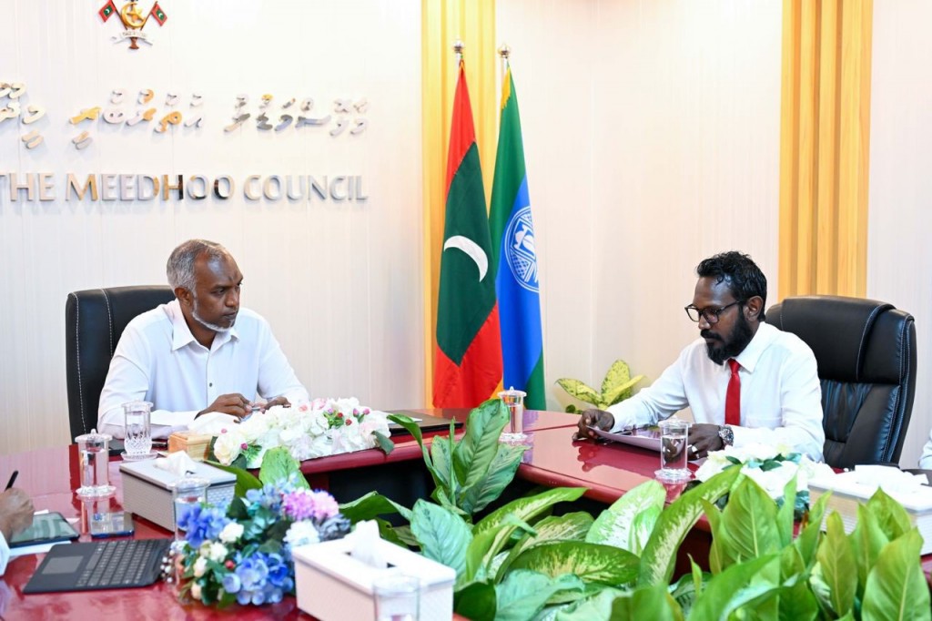Mi aharuge therey R. Meedhoo ge bin hikkai ninmaidheynan: Raees