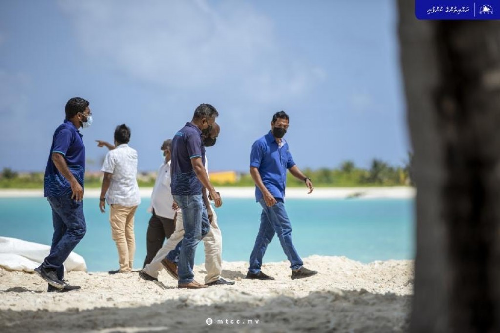 Dhiddhoo gondu dhoh himaayai kurumaai bandharu tharaggee kurumuge mashroouge masaikaiy Azim ballavaalavvaifi