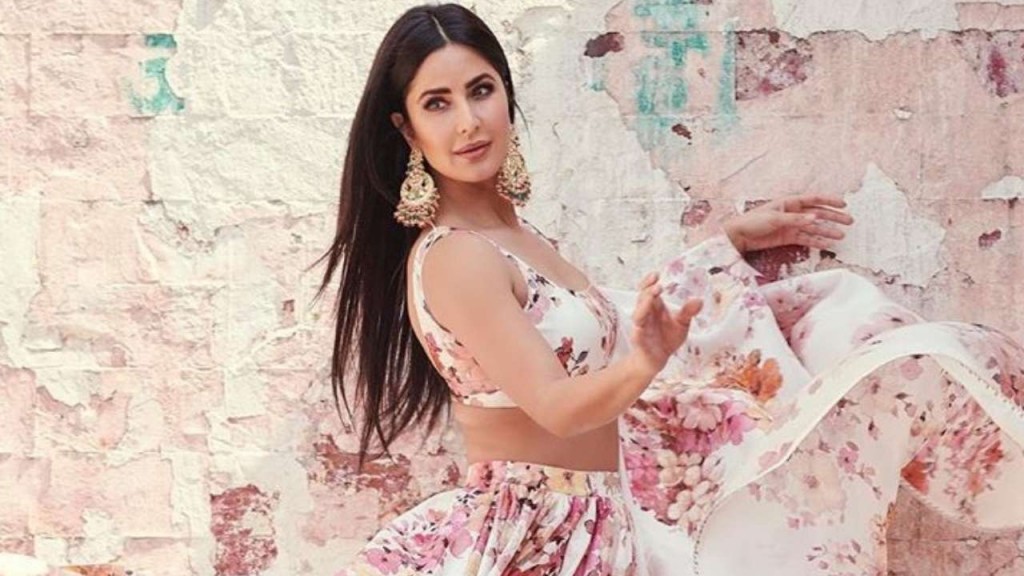 Katrina super hero ehgge rolun fennna film 4 gaumehggai shoot kuraane