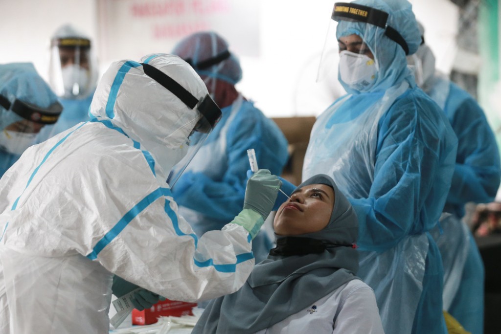 Malaysia's COVID-19 cases cross 100,000 mark