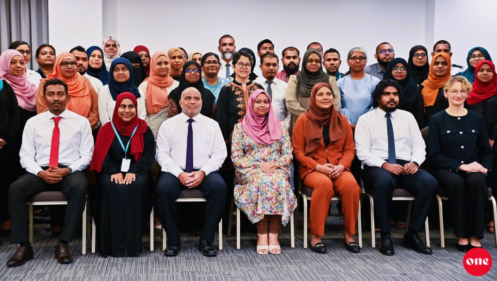 One Photo: Mintheege hamahama kamaa gulheygothun beynun kurevidhaane mauloomaathu himeney report ifthithaahu kurun