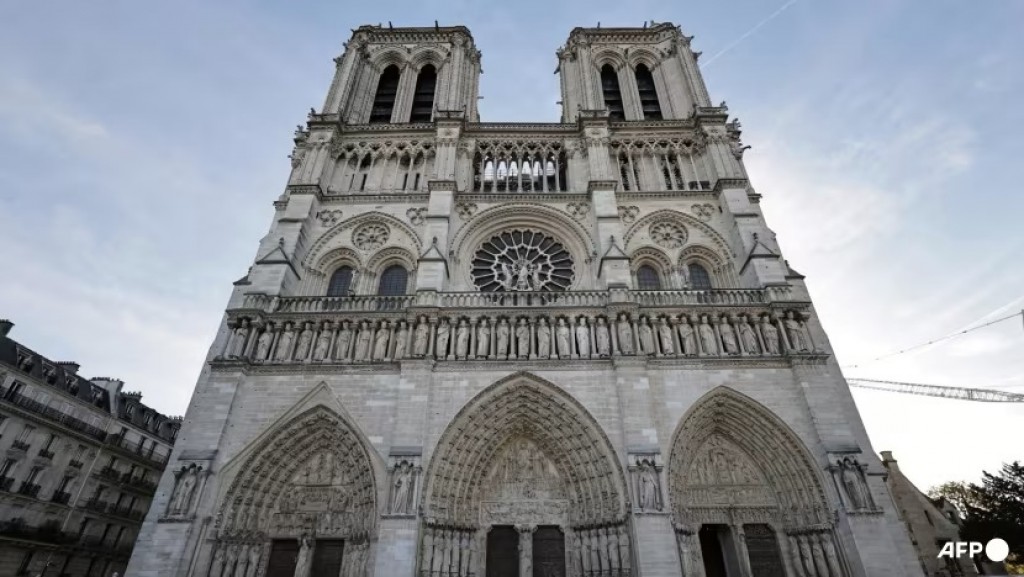 Notre Dame unveiled after 'impossible' restoration
