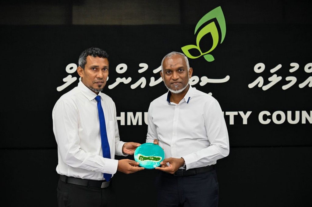 Fuvahmulaku kaireegai falhurasheh nethumun, rasheh hoadhaidhinumah sarukaarun haassa eheetherikameh dhenee