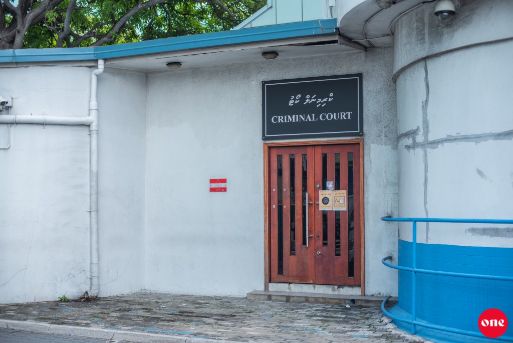 Thuththu kujjaku maraali kamuge thuhumathugai Maama aai dhon kaafage machchah kuraa dhauvaage aduehumeh maadhamaa