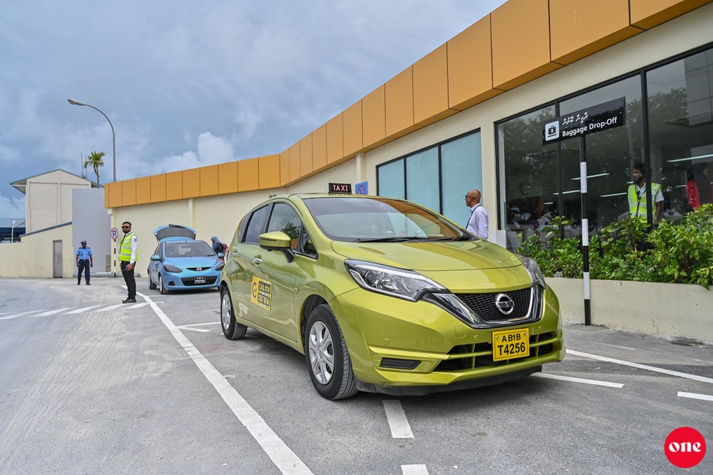 60 aharu vumun Car dhuvvun manaakoffi