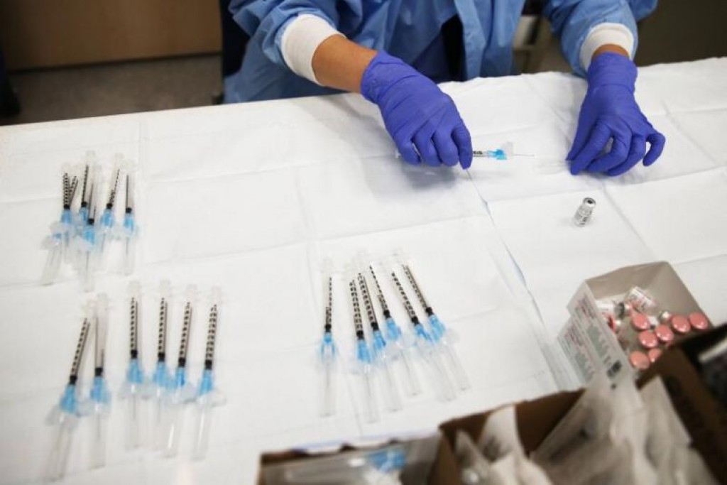 Covid Vaccine foarukoh dhinumuge ehvvess plan eh Trump ge sarukaarugai nei: White House