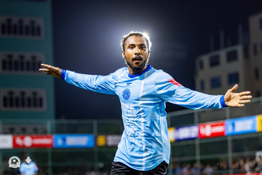 Naivaadhoo aai Neykurendhoo ves 2 vana molhakaaeku atoll semi aa dhimaalah
