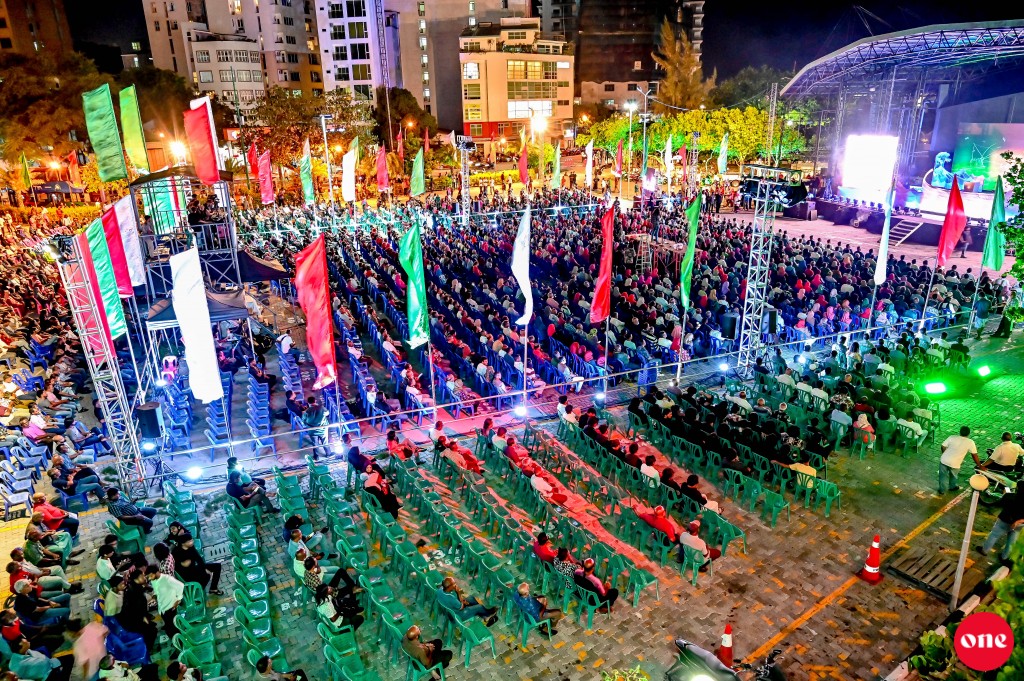 One Photo: Kandu vihkumaa dhekolhu ihthihaadhuge bodu jalsa