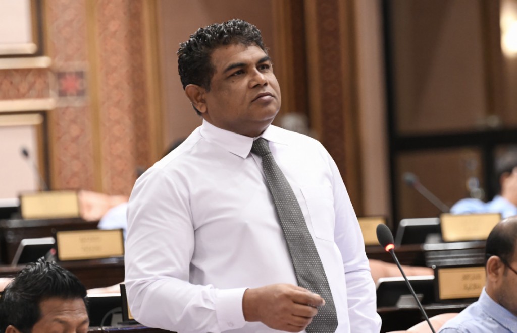 Baeh vazeerun kalhu baazaarugai dollar vihkkaa kamah thuhumathu kurahvvai hayyaru kurumah govaalahvvaifi