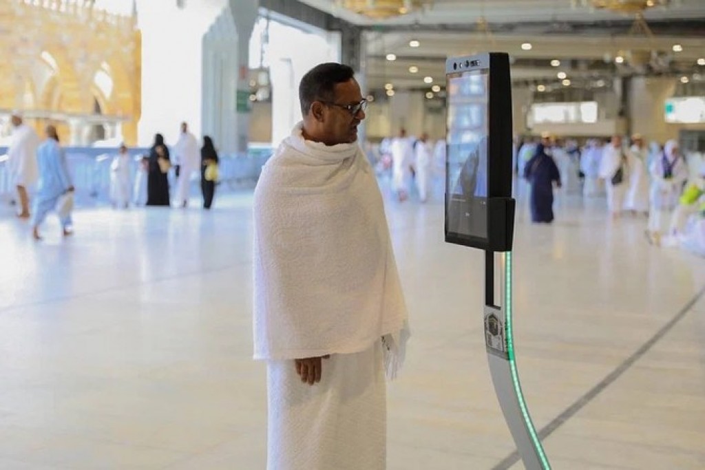 Majidul haram gai dheenee suvaaluthakah javaabudhey robot eh bahattaifi