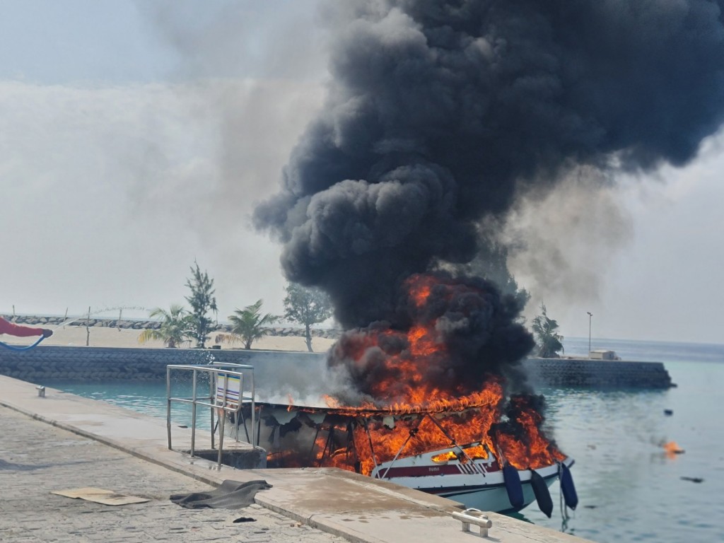 Dhiggaru gai launch eh govai 2 meehaku fihijje, 2 meehun ves ithuru faruvaa ah Male' ah