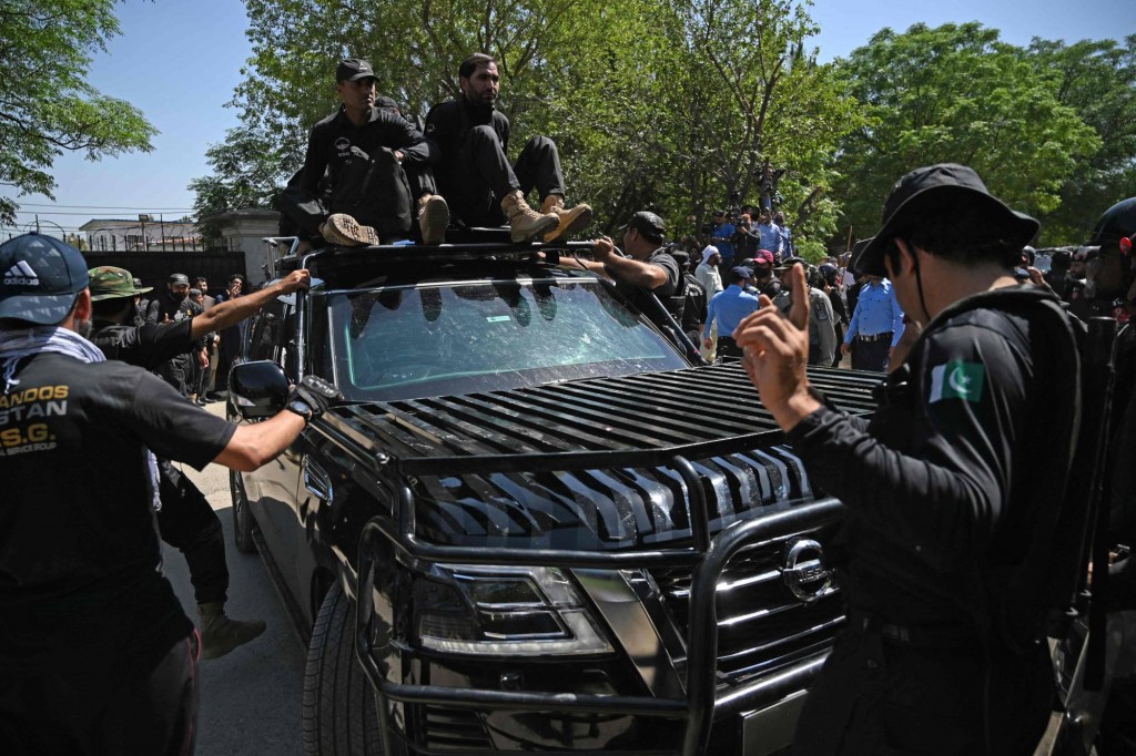 Former Pakistan PM Imran Khan arrested at Islamabad court